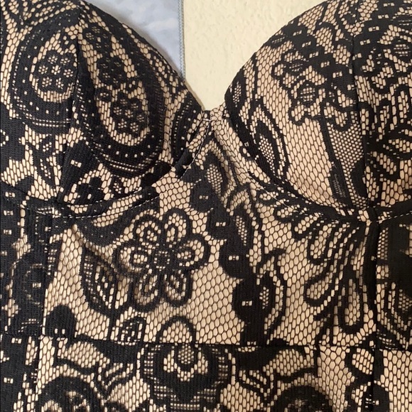 Lace corset midi - Picture 4 of 4